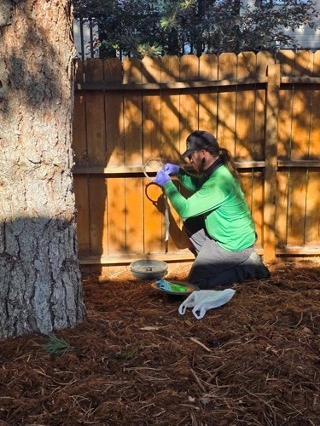 mosquito joe service professional performing service